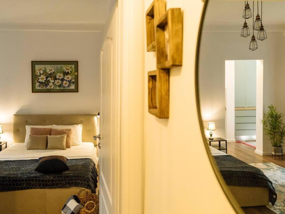 Cozy Studio Next To House Of Parliament Bucarest Esterno foto