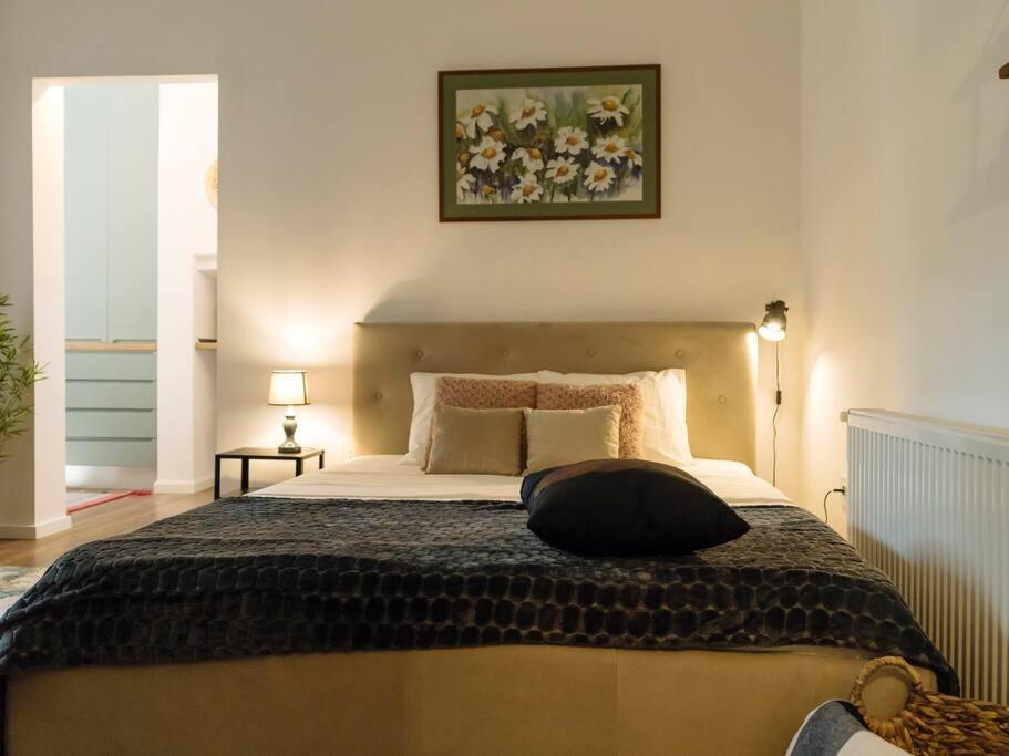 Cozy Studio Next To House Of Parliament Bucarest Esterno foto